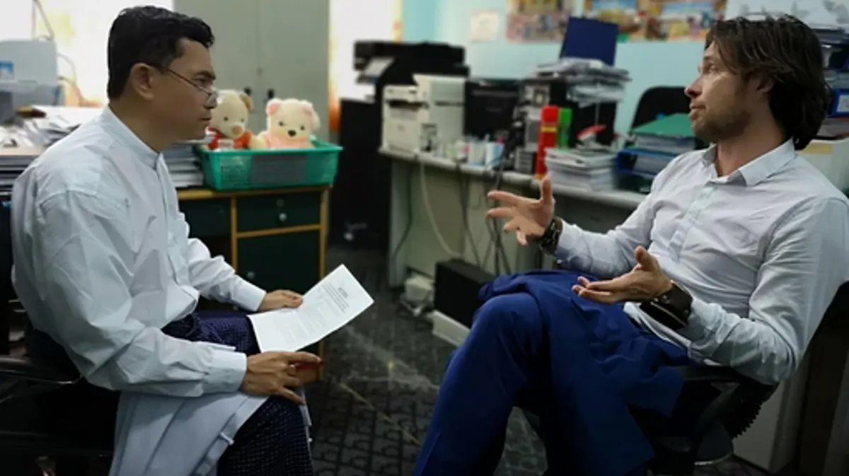 Meeting With Dr. Sithu Aung Director Disease Control On Discussion About Collaboration Cooperation On HIV Surveillance Monitoring System Between Burnet And NAP