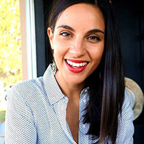 Dr Elizabeth Armari
