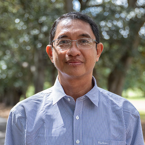 Dr Phone Myint Win