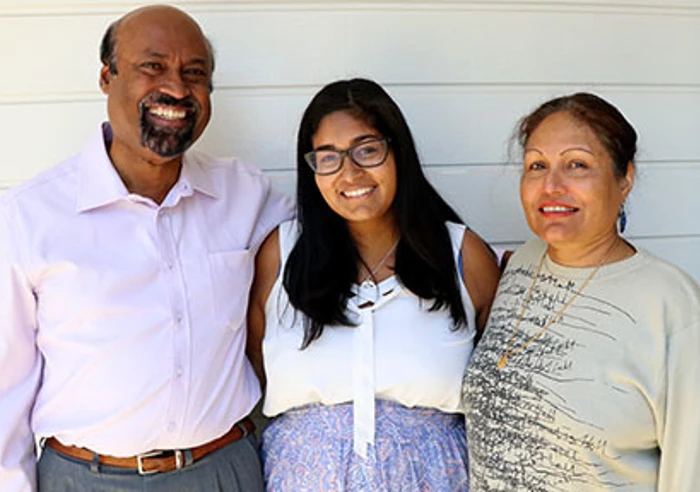 Dias Family 510X288