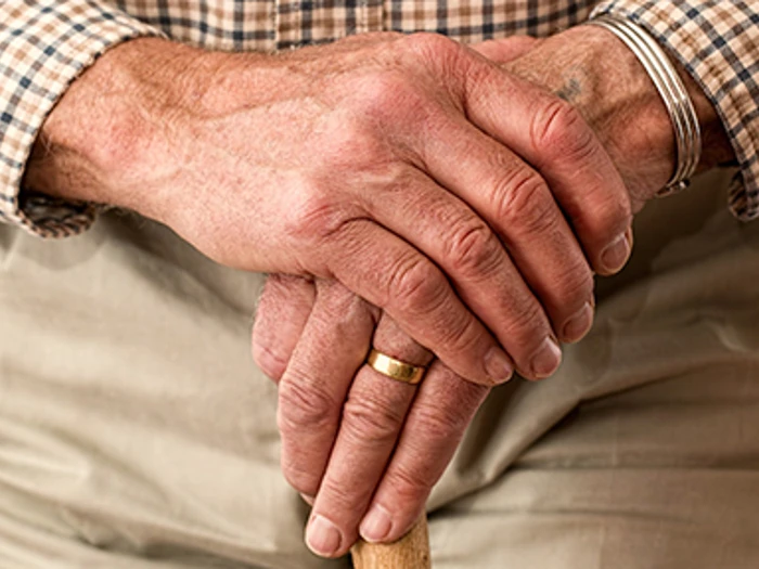 Hands 981400 1920 510X288