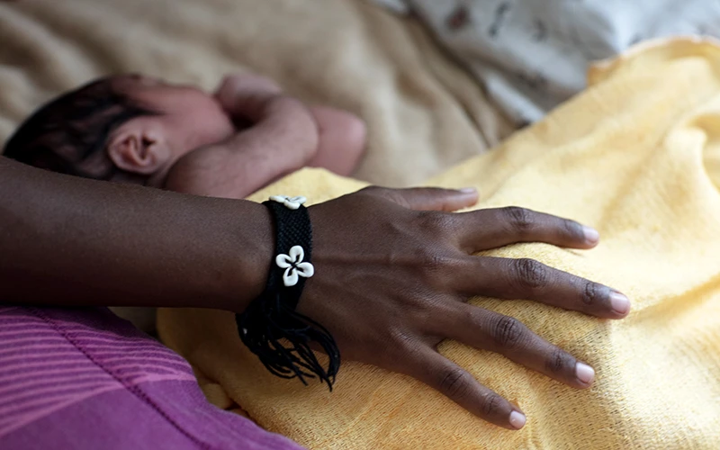 Mother And Baby 800X500