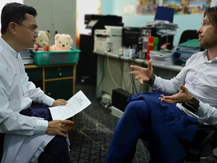 Meeting With Dr. Sithu Aung Director Disease Control On Discussion About Collaboration Cooperation On HIV Surveillance Monitoring System Between Burnet And NAP (1)