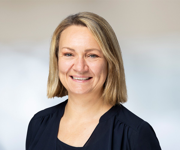 Dr Linda Reiling