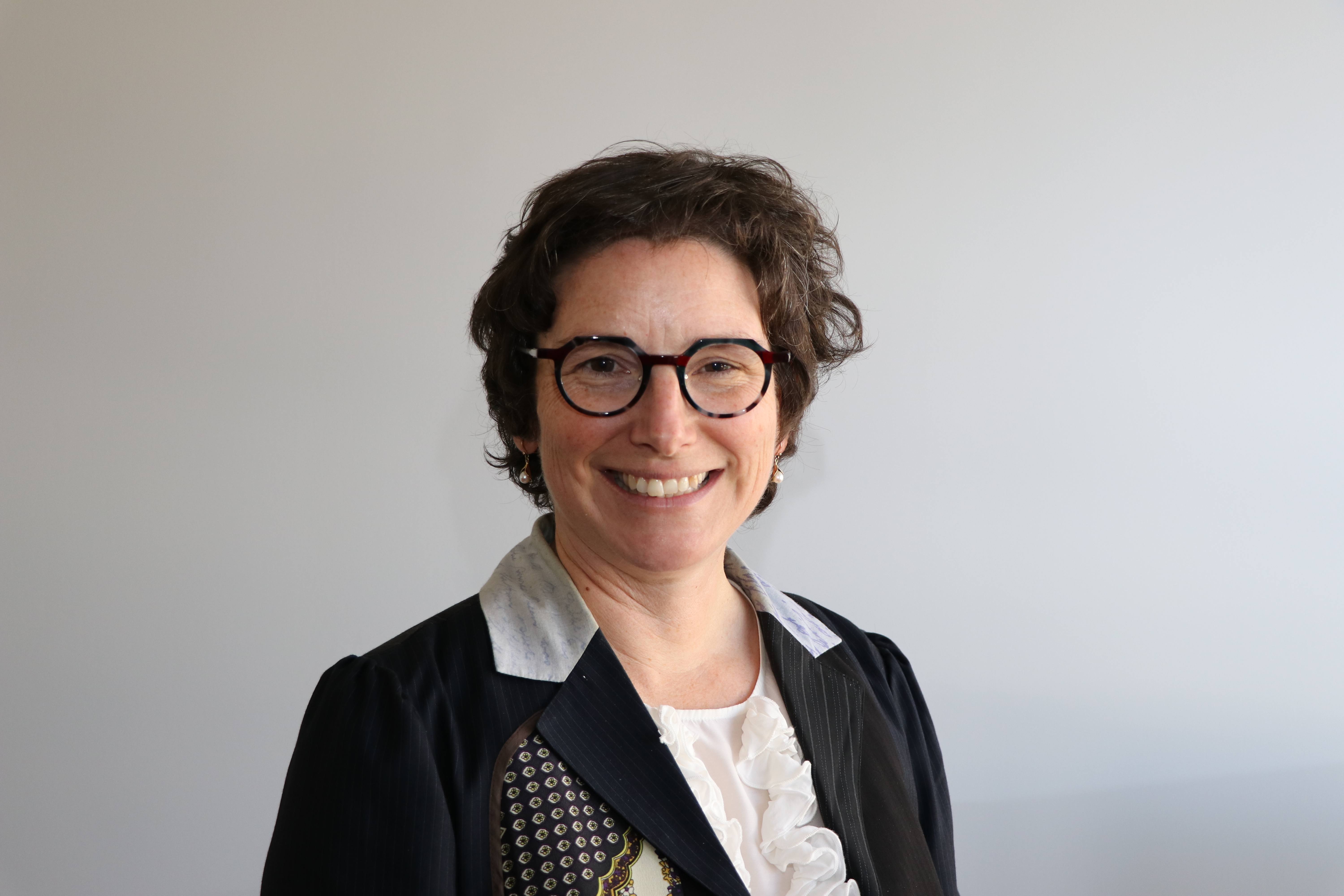 Dr Amanda Wade